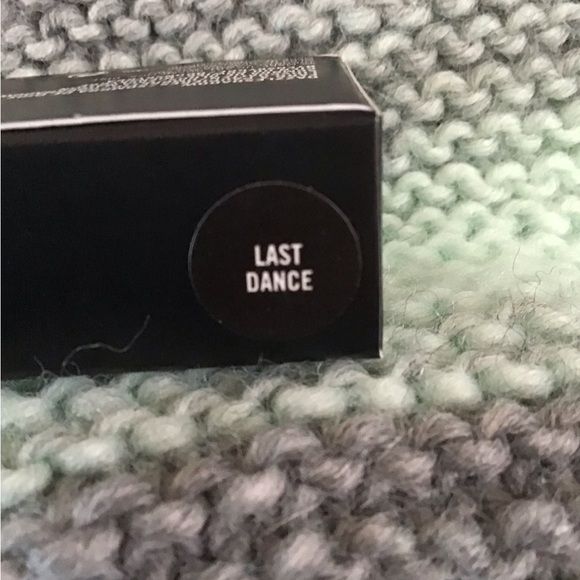 MAC Dazzleshadow Eyeshadow - Picture 2 of 4